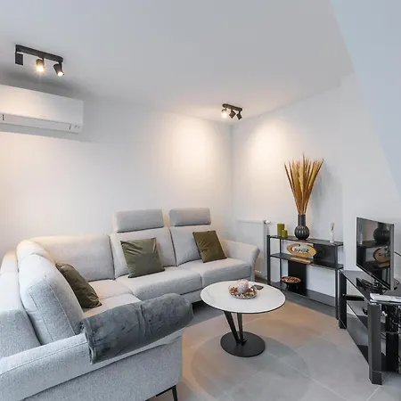 Villa Near Nieuwpoort Beach And Dunes, Cleaning Included * Lombardsijde