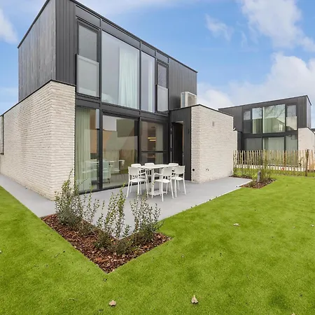 Villa Near Nieuwpoort Beach And Dunes, Cleaning Included Holiday home