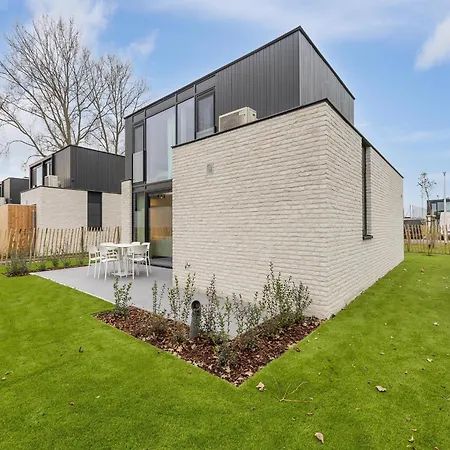 Villa Near Nieuwpoort Beach And Dunes, Cleaning Included Holiday home